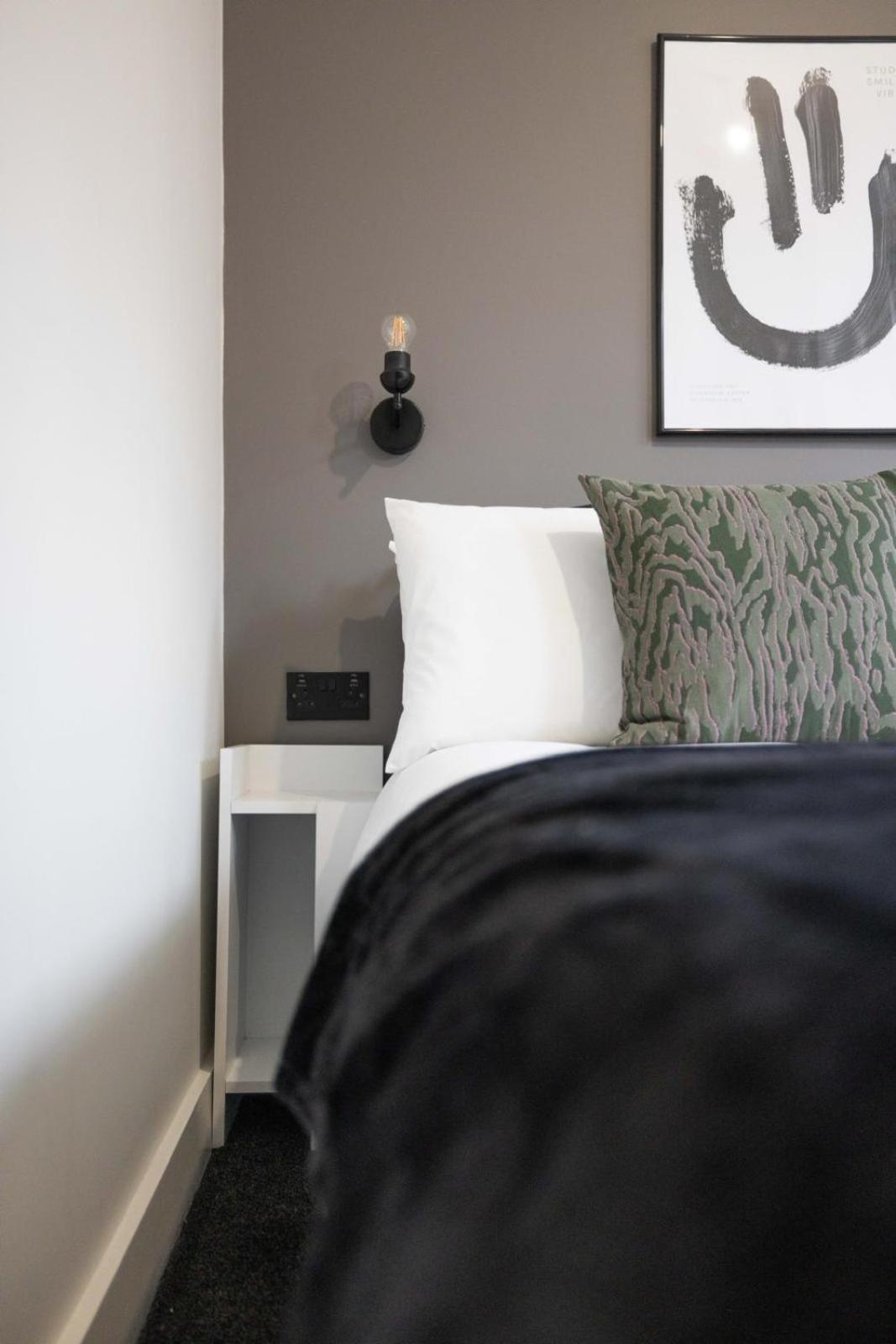 Queens Spacious 3 Bdr & 2 Bdr By Citygo Belfast